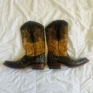 JB Dillon Embroidered Black and Tan Cowboy Boots